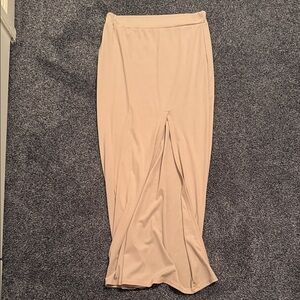 Chic Beige Pencil Skirt